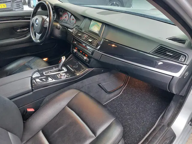 BMW 5 Serie Touring 520d 190 pk Automaat 2016 Diesel 23