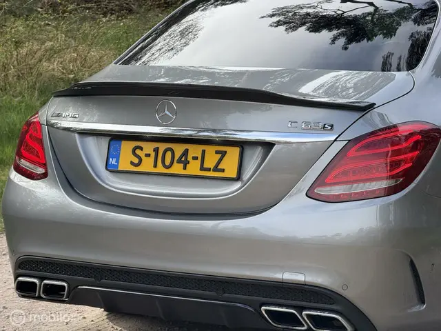 Mercedes-Benz C-Klasse AMG 63 2015 Benzine 20