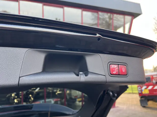 Mercedes-Benz B-Klasse 180 AMG Line 2023 Benzine 40