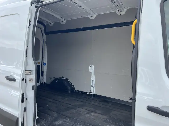 Ford Transit 350 2.0 TDCI L3H3 Trend 2022 Diesel 9