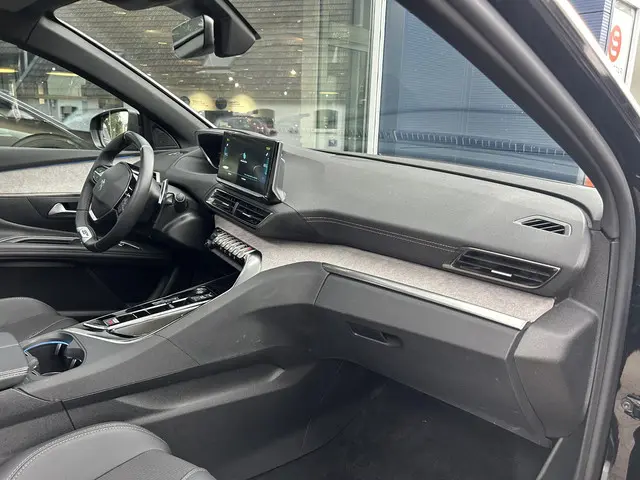 Peugeot 3008 1.6 HYbrid 225 GT 2023 Hybride Benzine 26