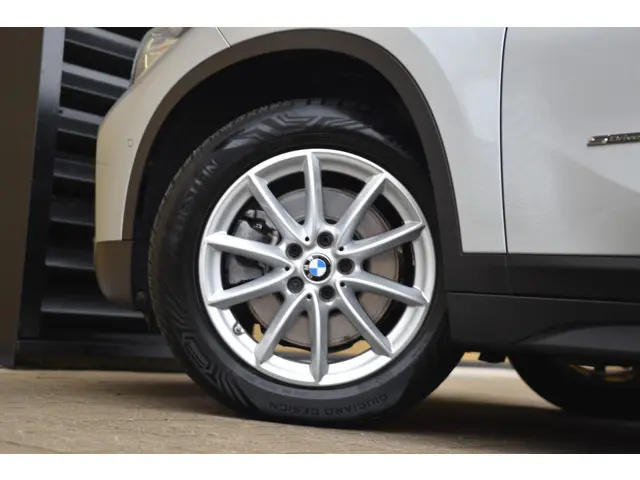 BMW X1 sDrive20i High Executive 2017 Benzine 32