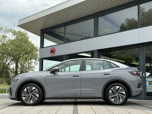 Volkswagen ID.5 3