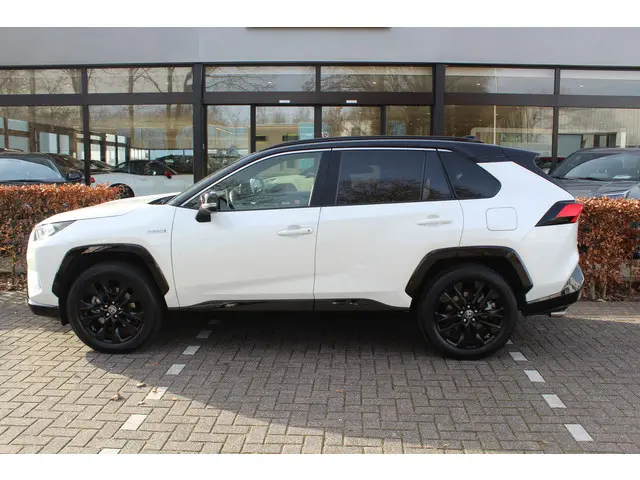 Toyota RAV4 2.5 Hybrid AWD Bi-Tone 2022 Hybride Benzine 29