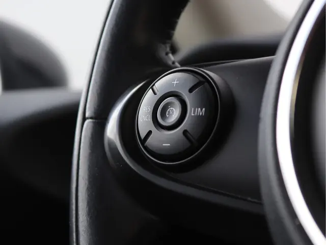 MINI Cooper | BOVAG-garantie 2018 Benzine 26