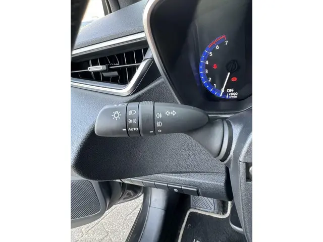 Toyota Corolla 1.8 Hybrid Active 2023 Hybride Benzine 21