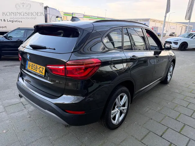 BMW X1 SDrive18i 2018 Benzine 7