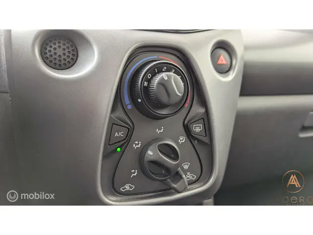 Toyota Aygo 1.0 VVT-i x-cite 2019 Benzine 18
