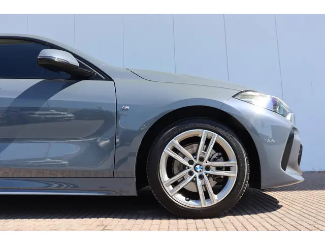 BMW 1 Serie 118i Business Edition 2022 Benzine 5