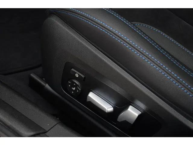 BMW 3 Serie Touring 330e M-Sport 2023 Hybride Benzine 16
