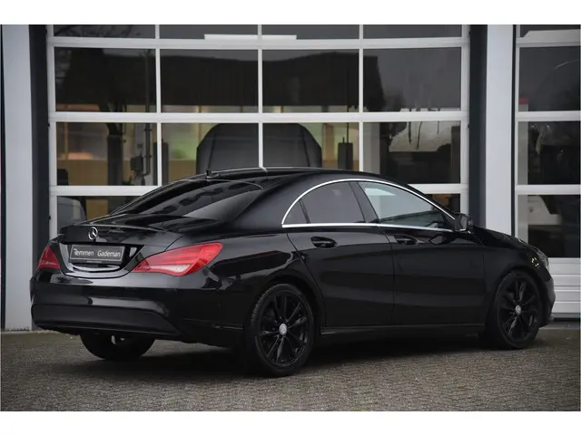 Mercedes-Benz CLA 180 BlueEFF. Ambition 2014 Benzine 4