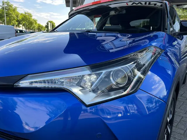 Toyota C-HR 1.8 Hybrid Dynamic 2019 Hybride Benzine 28
