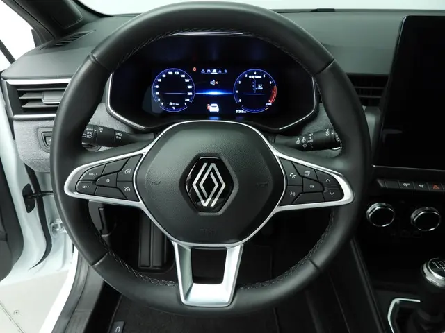 Renault Clio 1.0 TCe 90 GPF techno 2023 Benzine 12