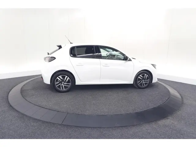 Peugeot 208 PureTech 100 Allure Pack 2023 Benzine 10