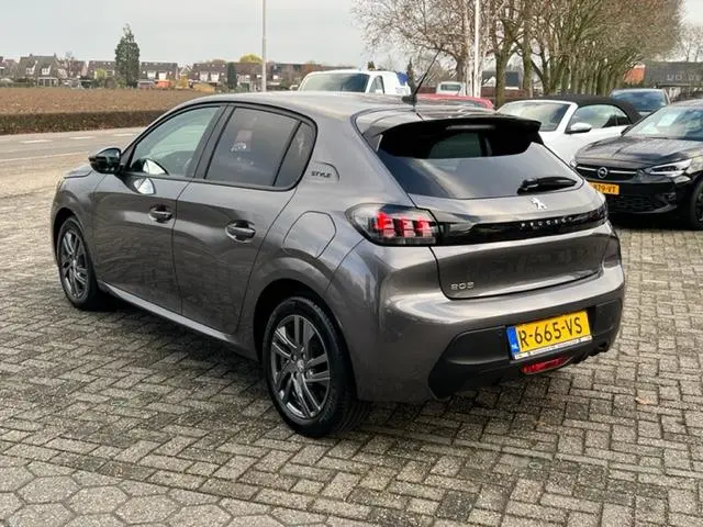 Peugeot 208 1.2 PureTech Allure 2022 Benzine 6