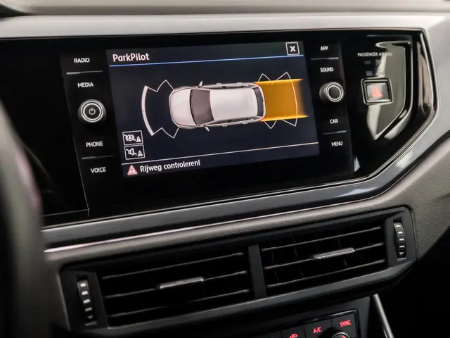 Volkswagen Polo 1.0 TSI R-Line Sport 2018 Benzine 22