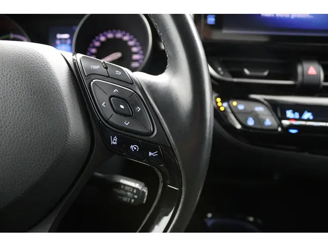 Toyota C-HR 1.8 Hybrid Bi-Tone 2018 Hybride Benzine 21