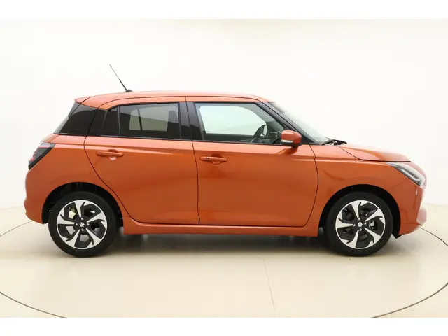Suzuki Swift 1.2 Style Smart Hybrid 2025 Benzine 9
