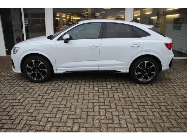 Audi Q3 Sportback 35 TFSI S Edition 2023 Benzine 31