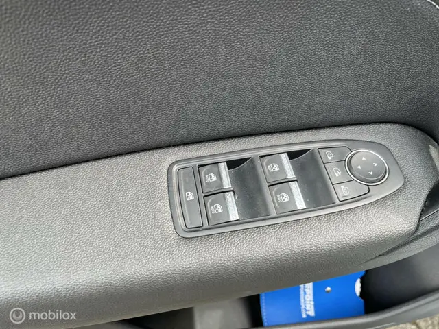 Mitsubishi ASX 1.6 PHEV AT Instyle 2023 Hybride Benzine 9