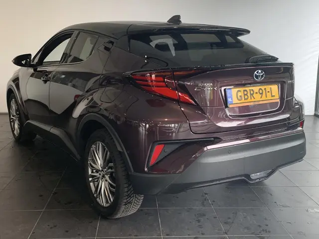 Toyota C-HR 1.8 Hybrid Executive 2023 Hybride Benzine 5