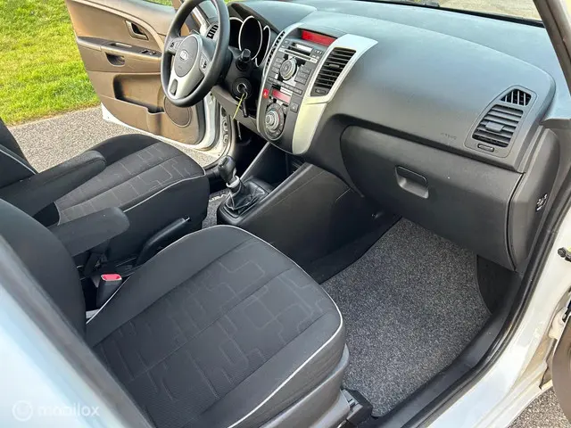 Kia Venga 1.4 CVVT Plus Pack 2013 Benzine 10