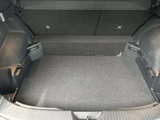 Nissan QASHQAI 1.3 MHEV 2025 Benzine 10