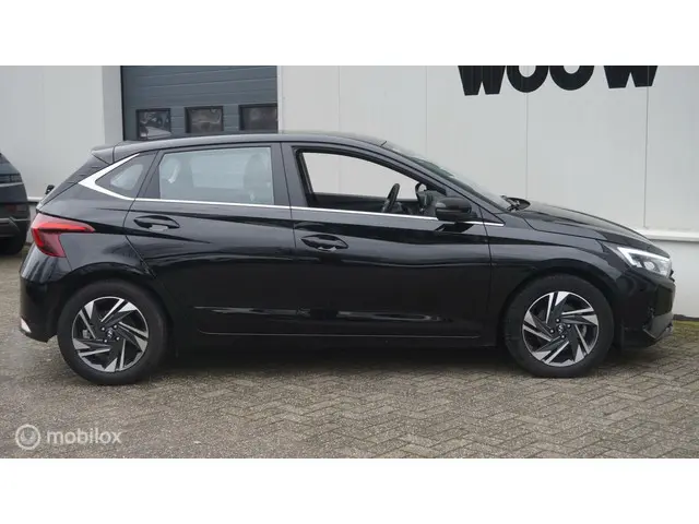 Hyundai i20 1.0 T-GDI Comfort Automaat 2023 Benzine 4