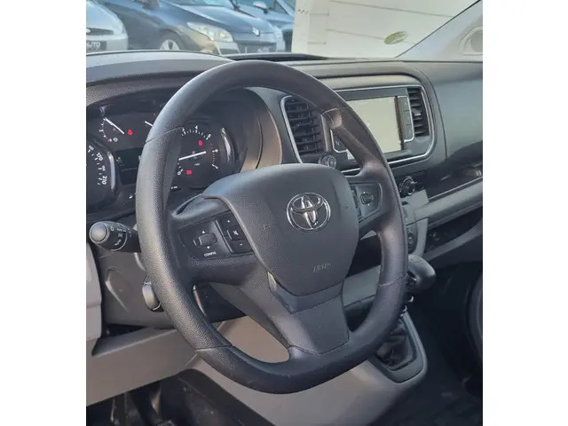 Toyota ProAce Shuttle 1.5 D-4D Cool Long 2022 Diesel 5