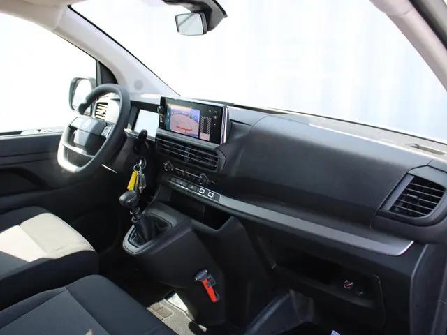 Citroën Jumpy 2.0 BlueHDI 145 L2 2024 Diesel 10