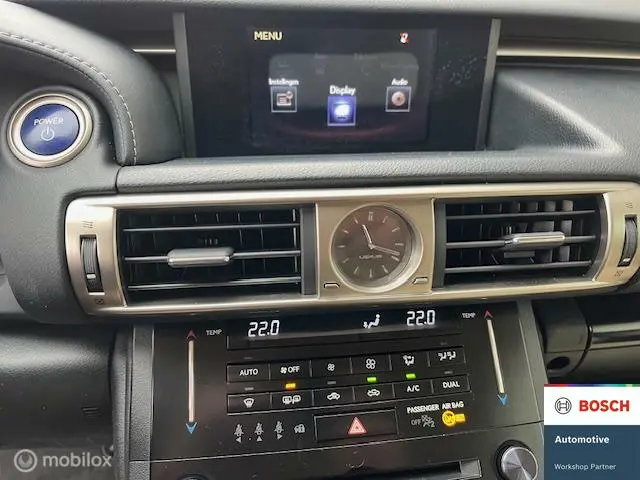 Lexus IS 300h First Edition 2014 Hybride Benzine 25