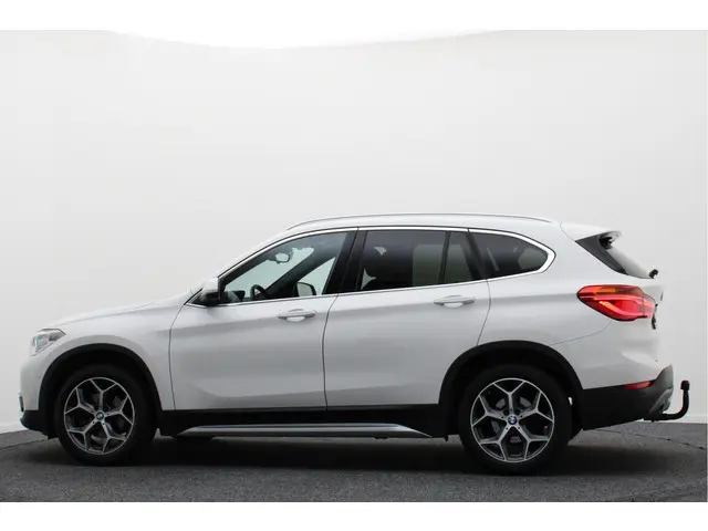 BMW X1 sDrive18i High Executive Automaat 2017 Benzine 17