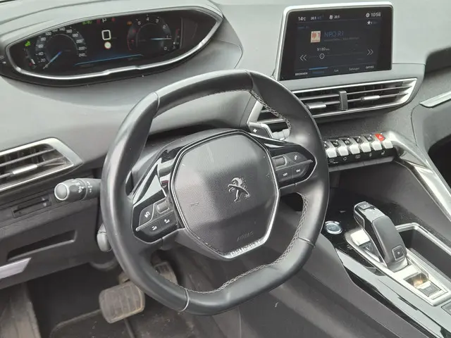 Peugeot 3008 1.2 PureTech Allure 2018 Benzine 3