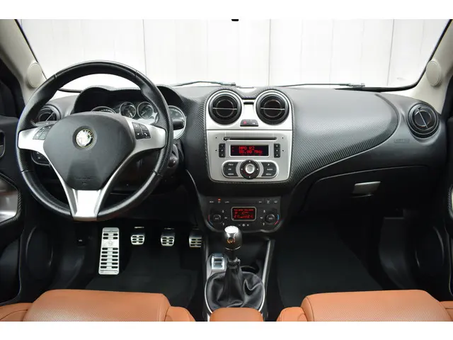 Alfa Romeo MiTo 0.9 TwinAir Distinctive 2013 Benzine 6