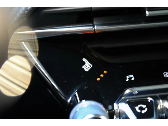 Peugeot e-208 EV GT Pack 50 kWh | PANO | 2022 Elektrisch 29