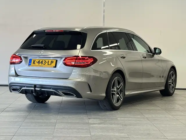 Mercedes-Benz C-Klasse Estate 180 AMG Line 2021 Benzine 2