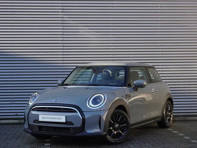 MINI 3-Deurs One 2021 Benzine 23