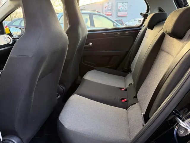 Volkswagen up! 1.0 2023 Benzine