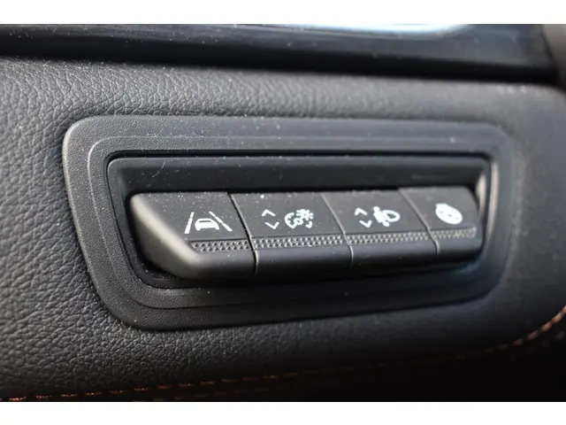 Renault Captur Tce 160 Mild Hybrid Iconic 2022 Benzine 14