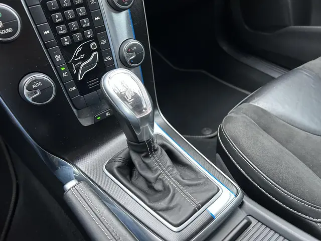 Volvo V40 2.5 T5 Summum 2013 Benzine 19