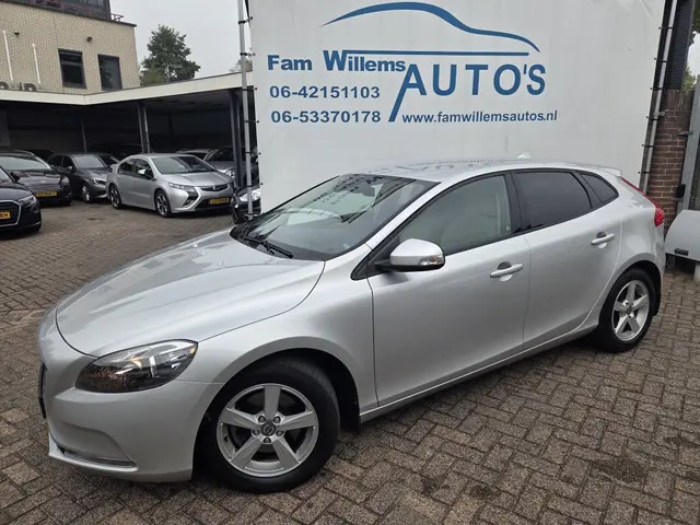 Volvo V40 1.6 T3 Kinetic 2012 Benzine 26