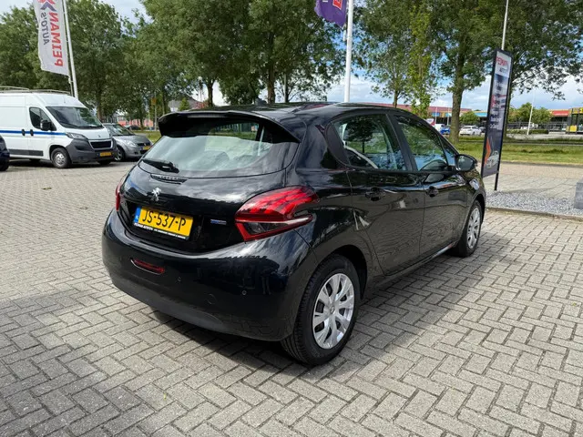 Peugeot 208 1.2 PureTech Blue Lease 2016 Benzine 7