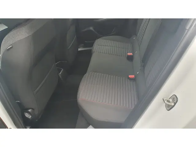 Peugeot 2008 1.2 PureTech Active 2021 Benzine 27