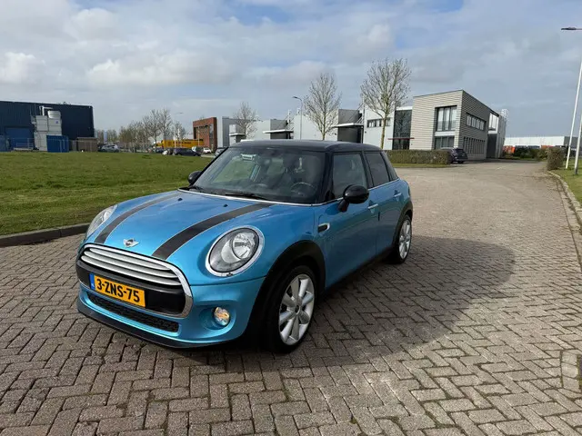 MINI Cooper Mini 1.5 Salt Business 2015 Benzine 2