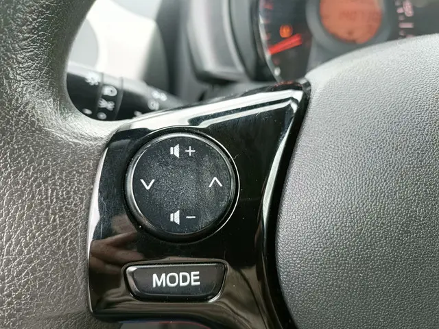 Citroën C1 1.0 e-VTi Feel/CRUIS CONT/AIRCO 2017 Benzine 21