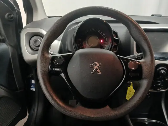 Peugeot 108 1.0 e-VTi Active 2017 Benzine 17