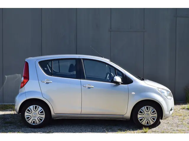 Opel Agila 1.2 Edition 2012 Benzine 5