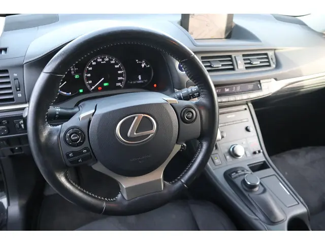 Lexus CT 3