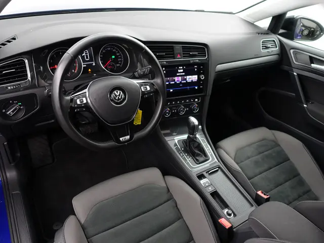Volkswagen Golf 2