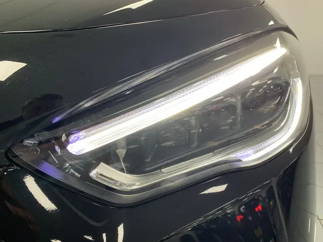 Mercedes-Benz GLA 250 e AMG Line 2023 Hybride Benzine 28